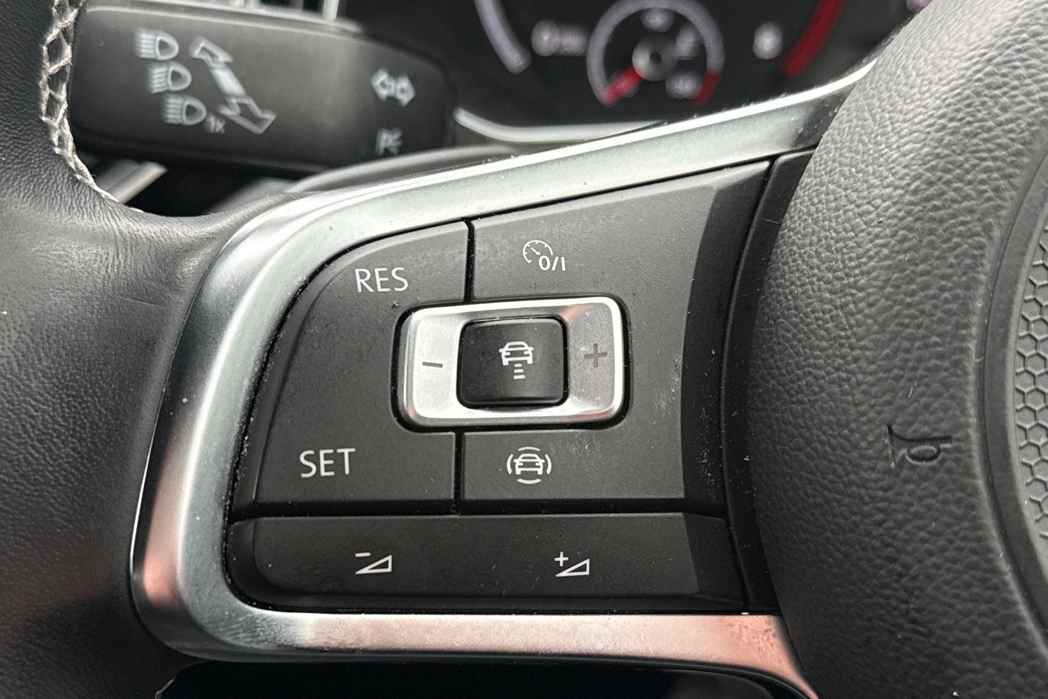 Used Volkswagen T-Roc 2021 for sale - 77535424: Photo 8