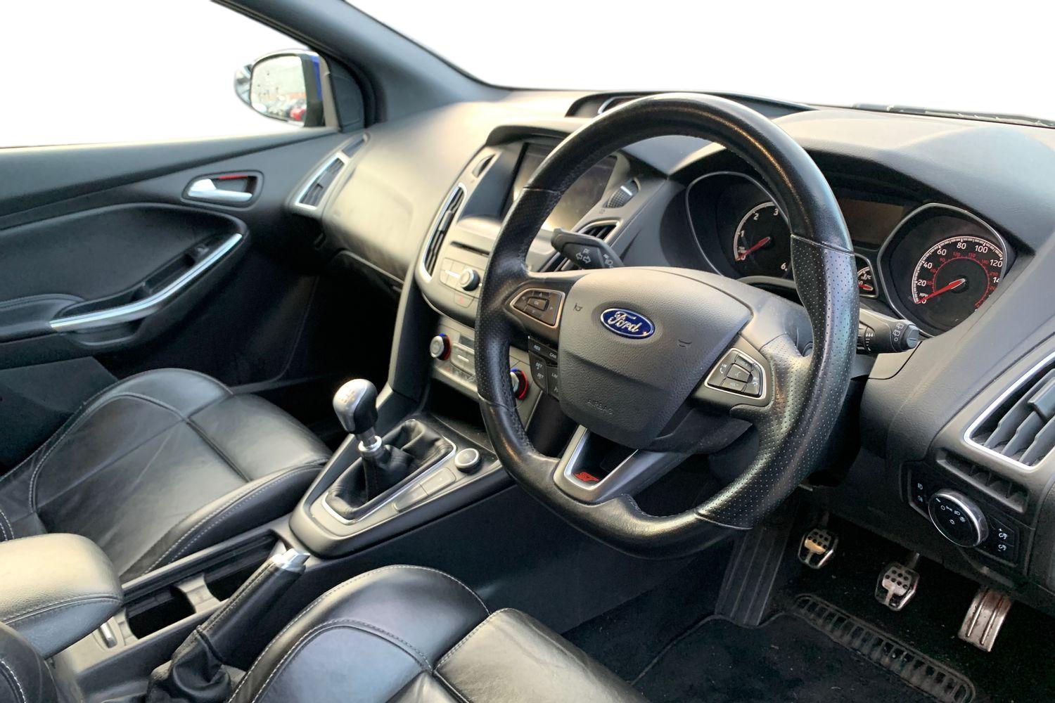 Used Ford Focus 2018 for sale - 76515964: Photo 3