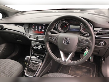 Used Vauxhall Astra 2018 for sale - 76224676: Photo 3