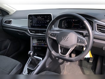 Used Volkswagen T-Roc 2022 for sale - 78632905: Photo