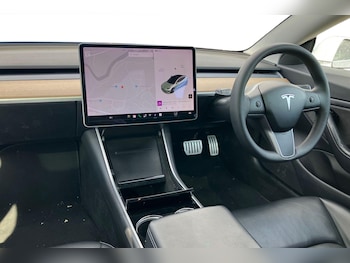 Used Tesla Model 3 2020 for sale - 79371804: Photo