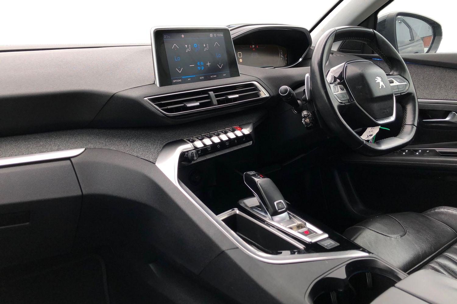 Used Peugeot 3008 2018 for sale - 76774551: Photo 4