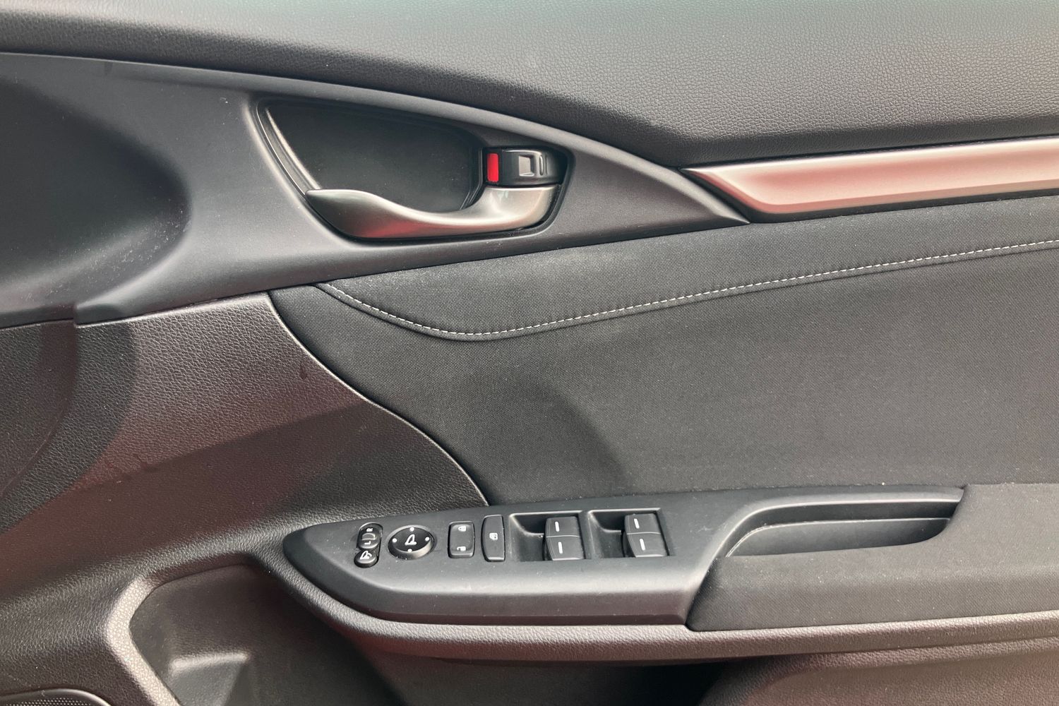 Used Honda Civic 2020 for sale - 76916509: Photo 20