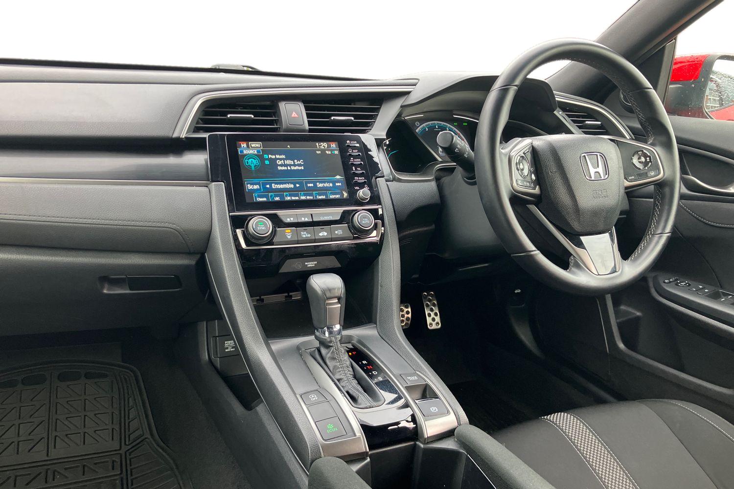 Used Honda Civic 2020 for sale - 76916509: Photo 4