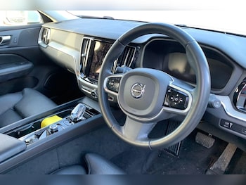 Used Volvo V60 2021 for sale - 76789697: Photo