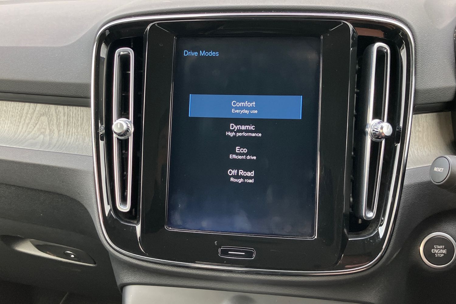 Used Volvo XC40 2020 for sale - 76406045: Photo 12