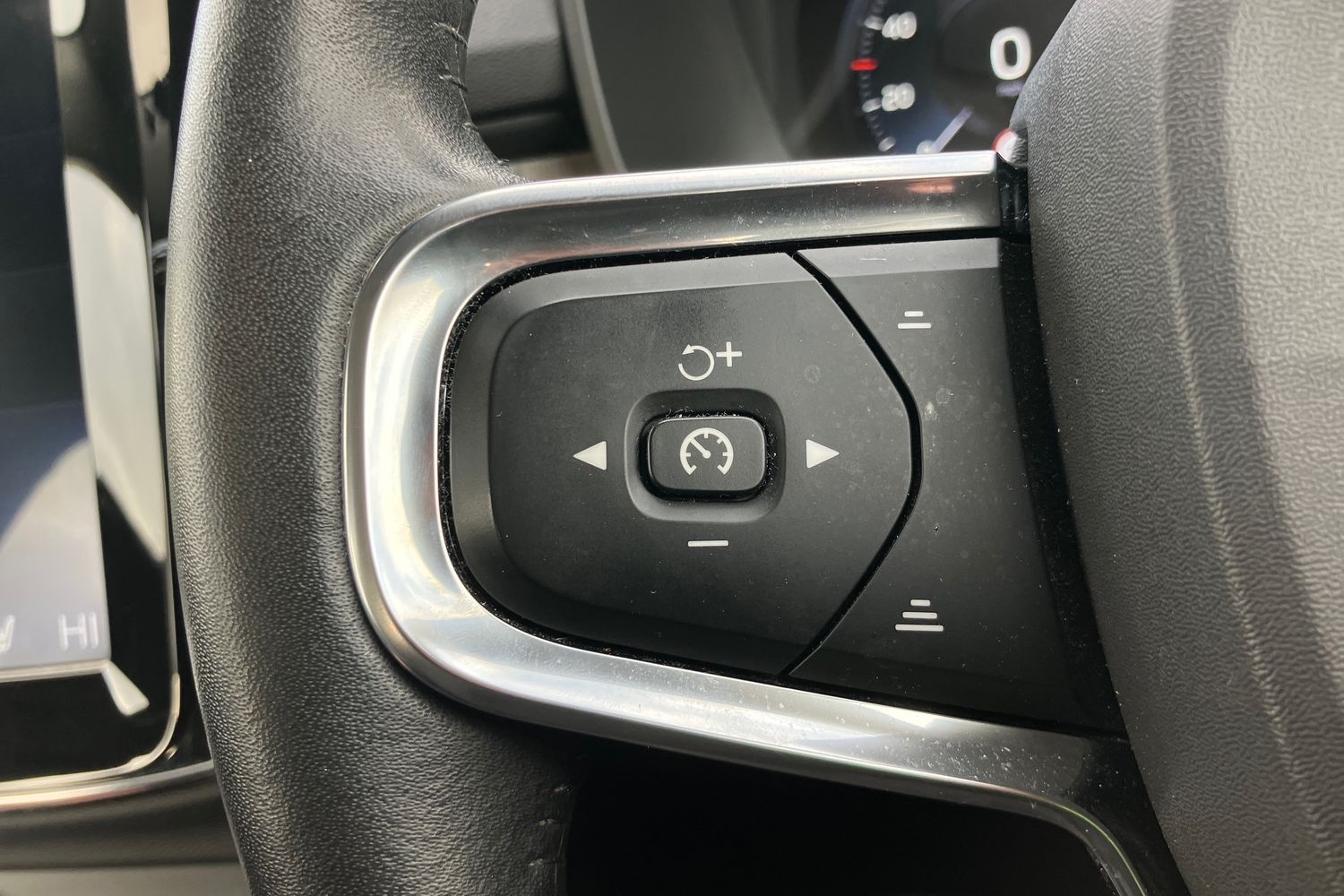 Used Volvo XC40 2020 for sale - 76406045: Photo 17