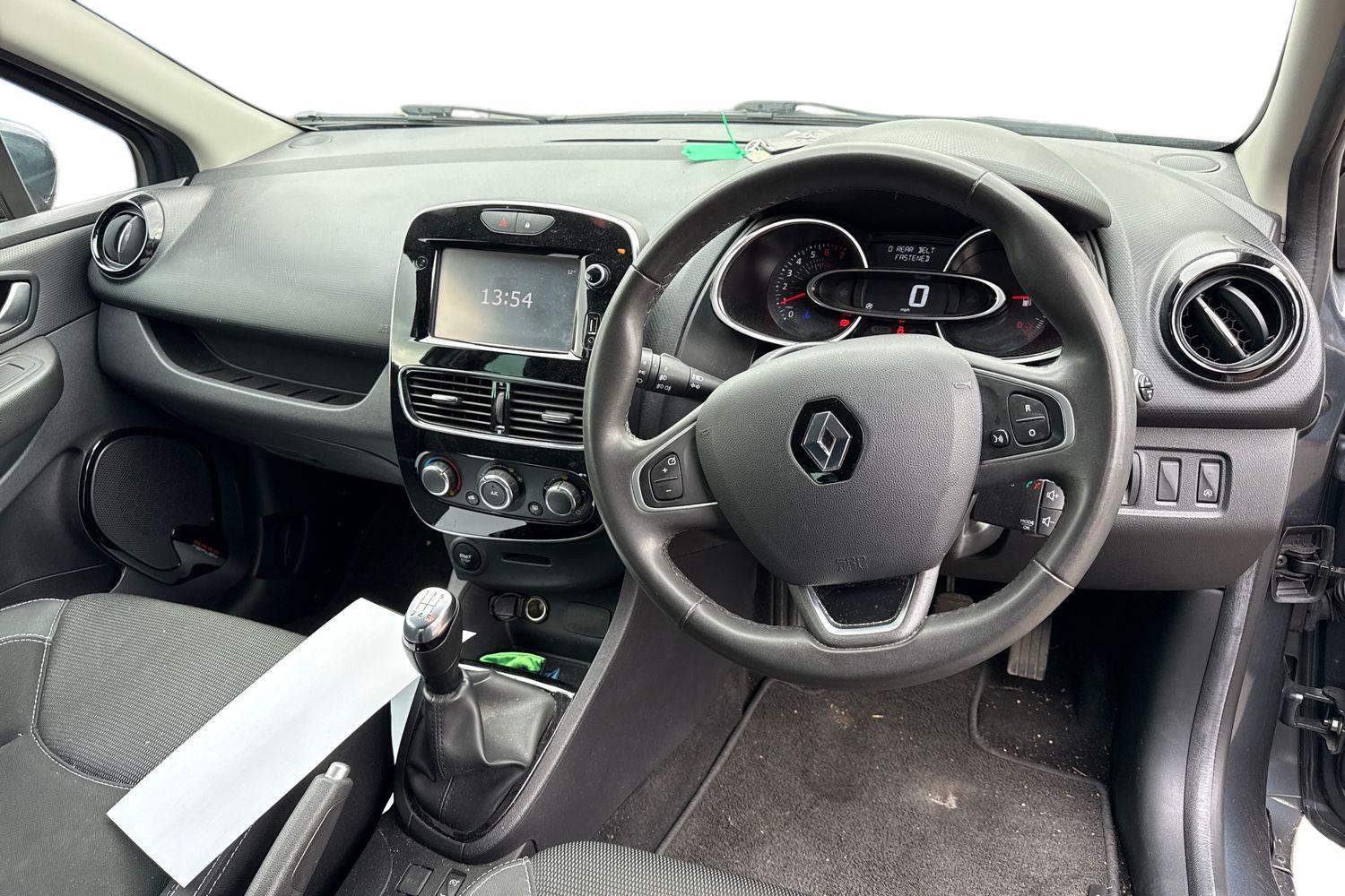 Used Renault Clio 2018 for sale - 76364603: Photo 3