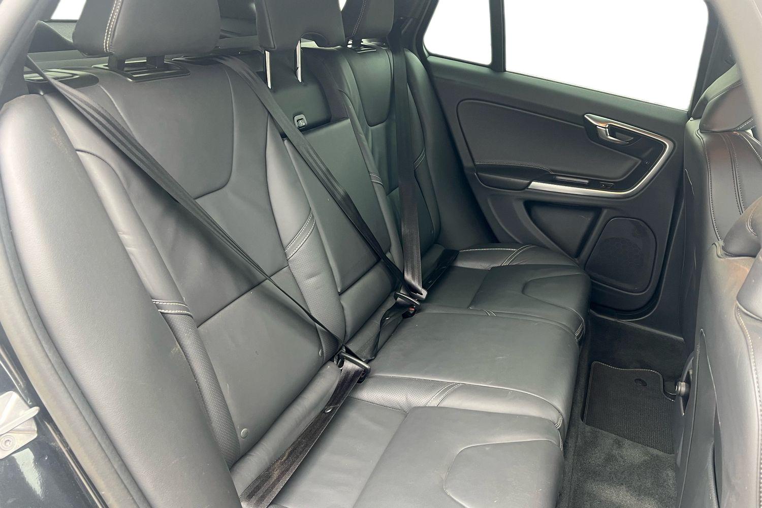 Used Volvo V60 2018 for sale - 77361932: Photo 13