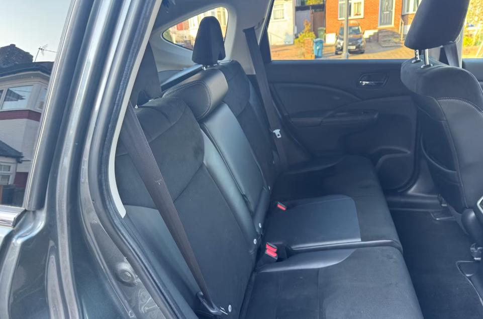 Used Honda CR-V 2017 for sale - 78120971: Photo 4