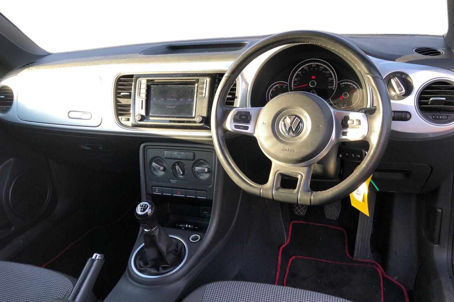 Used Volkswagen Beetle 2016 for sale - 77733632: Photo 3
