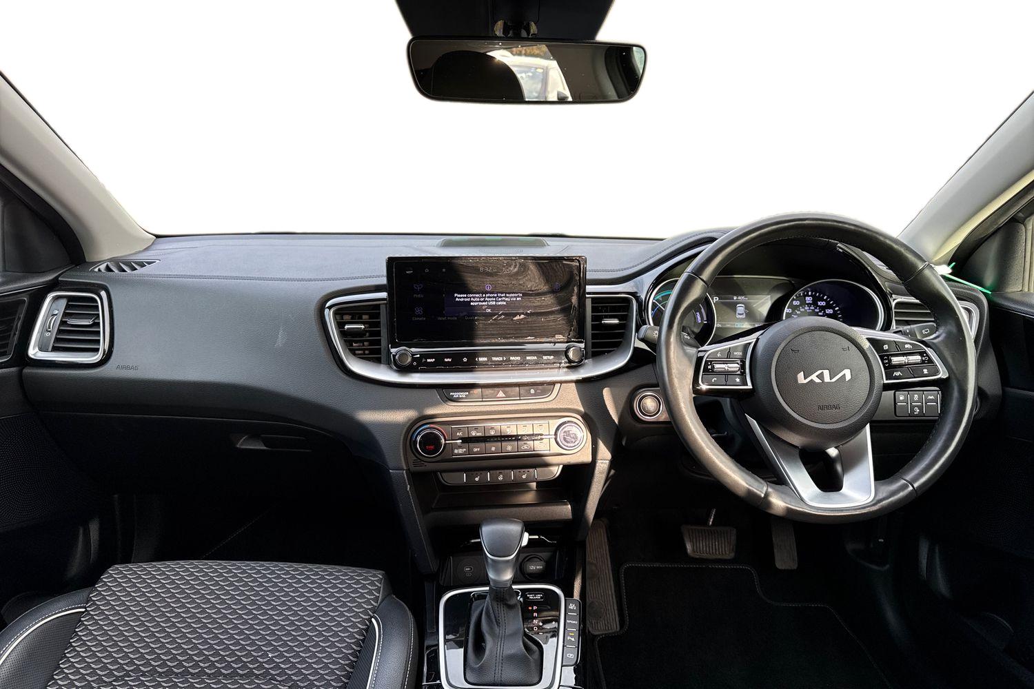 Used Kia XCeed 2023 for sale - 76304924: Photo 3