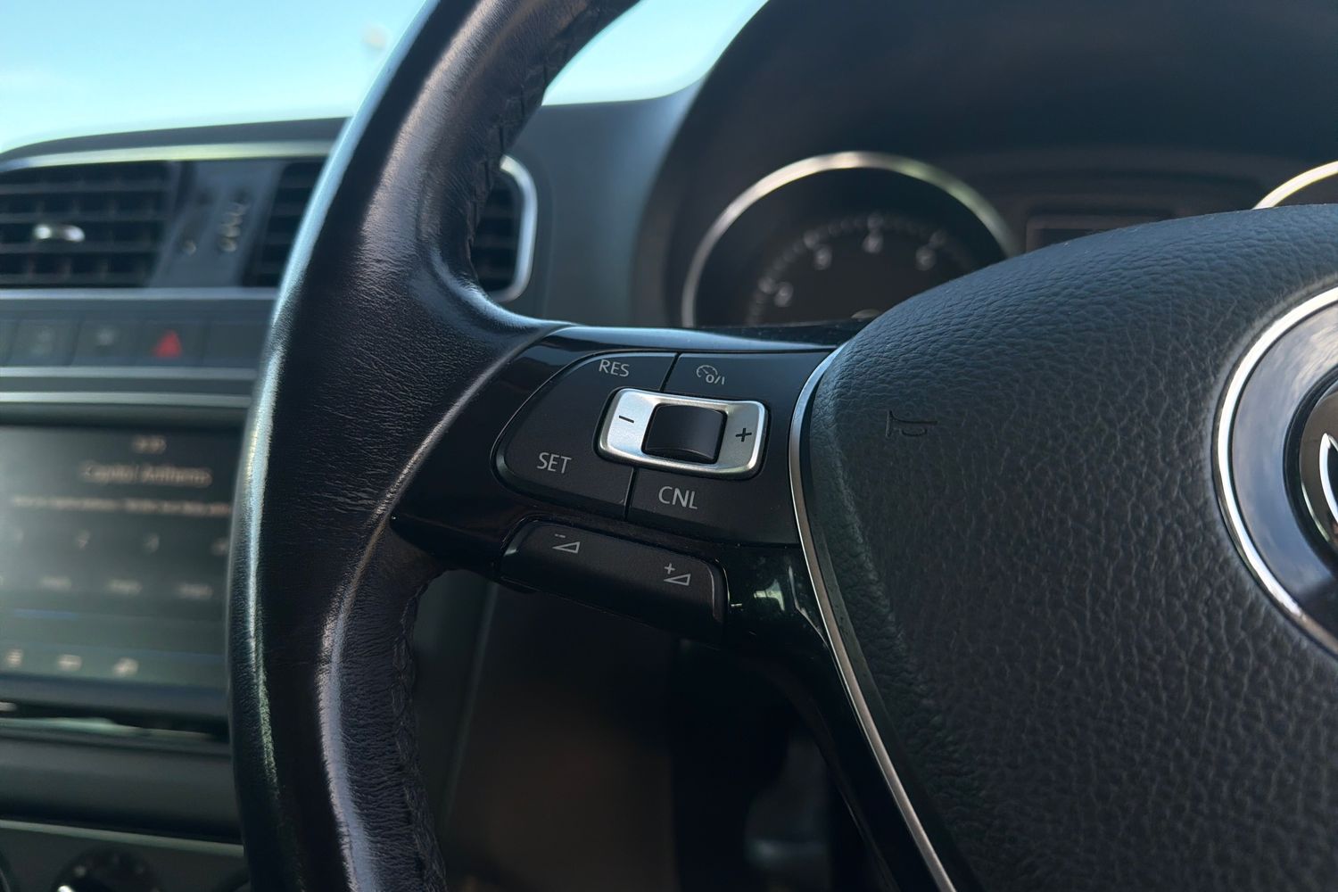 Used Volkswagen Polo 2017 for sale - 77849328: Photo 12