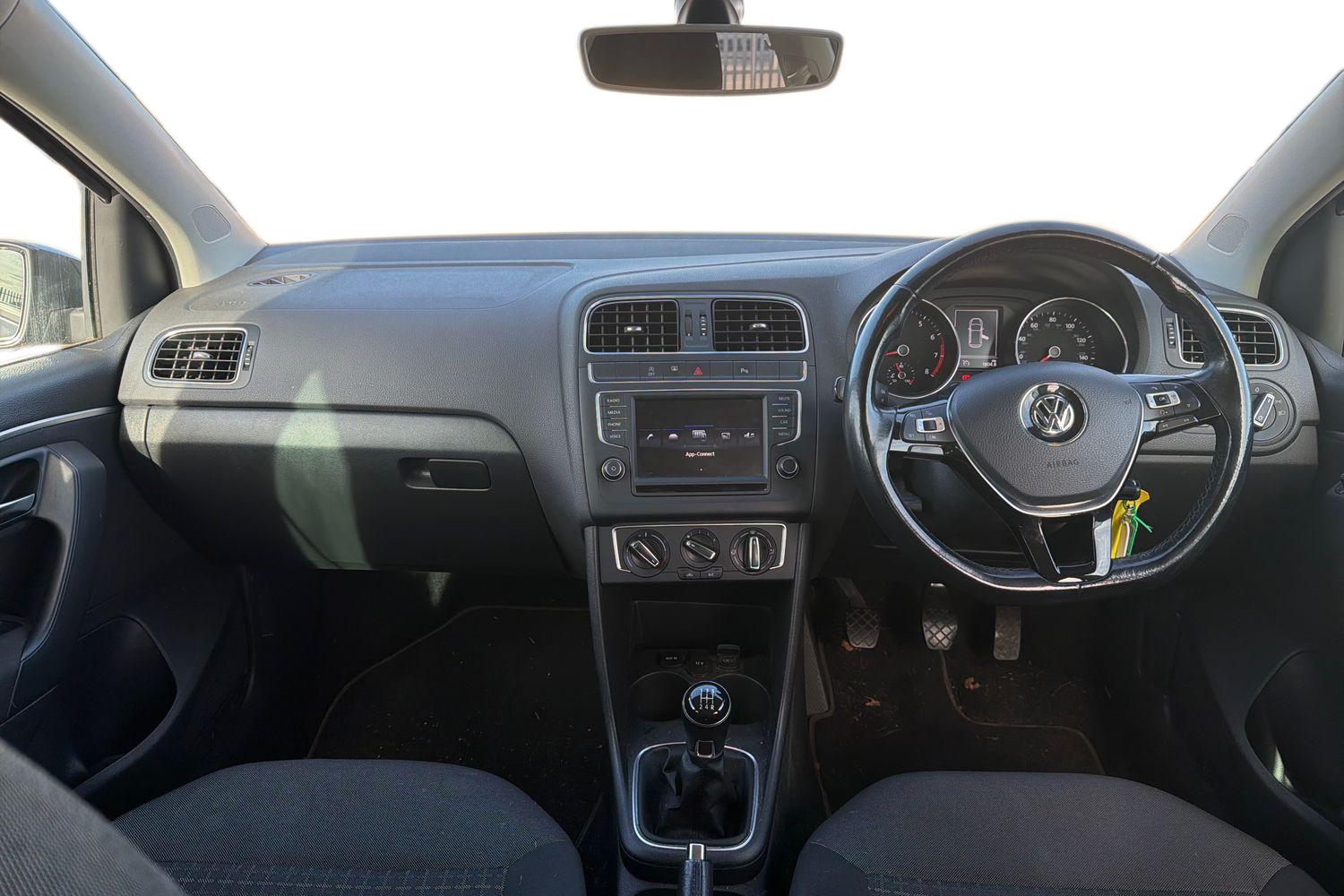 Used Volkswagen Polo 2017 for sale - 77849328: Photo 3