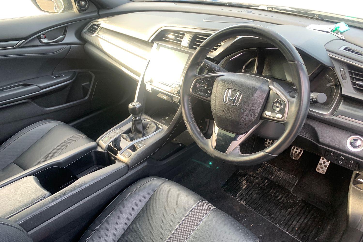 Used Honda Civic 2021 for sale - 76385516: Photo 3