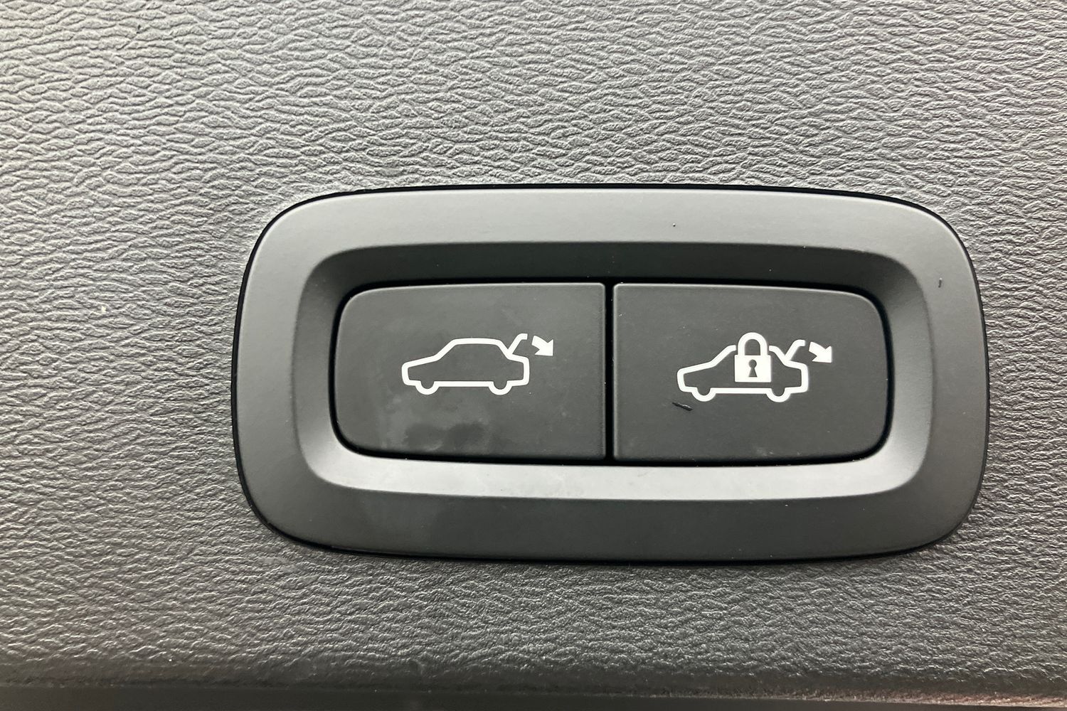 Used Volvo XC40 2018 for sale - 77638598: Photo 26