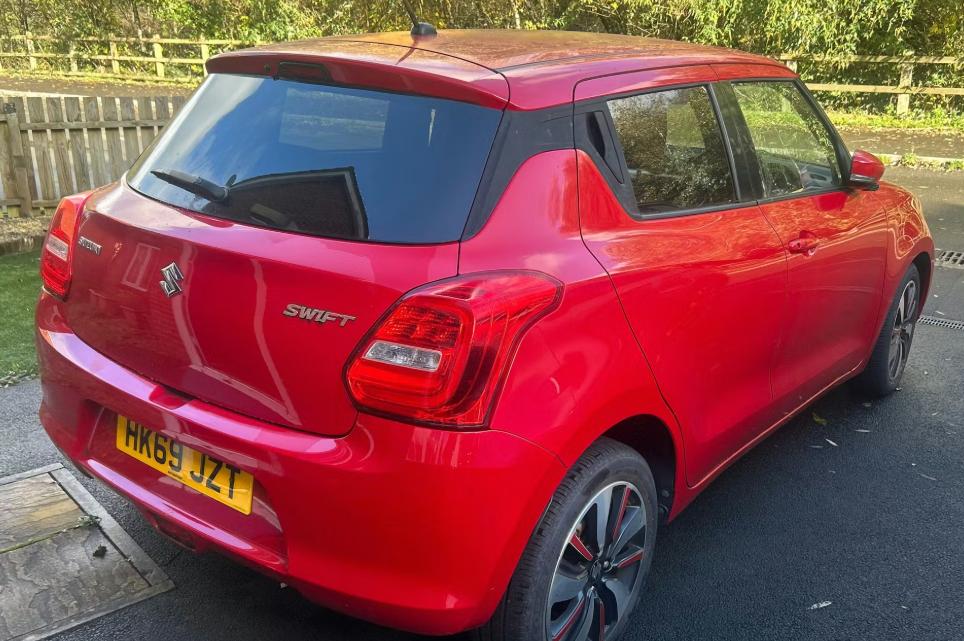 Used Suzuki Swift 2019 for sale - 77348542: Photo 2