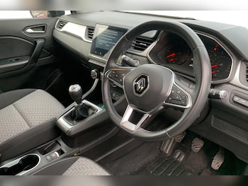 Used Renault Captur 2021 for sale - 76509151: Photo