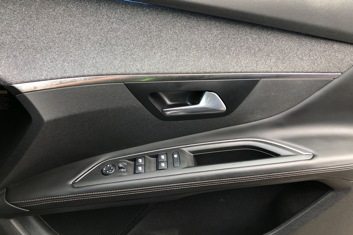 Used Peugeot 3008 2018 for sale - 76065215: Photo 16