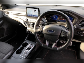 Used Ford Focus 2021 for sale - 76206810: Photo 3