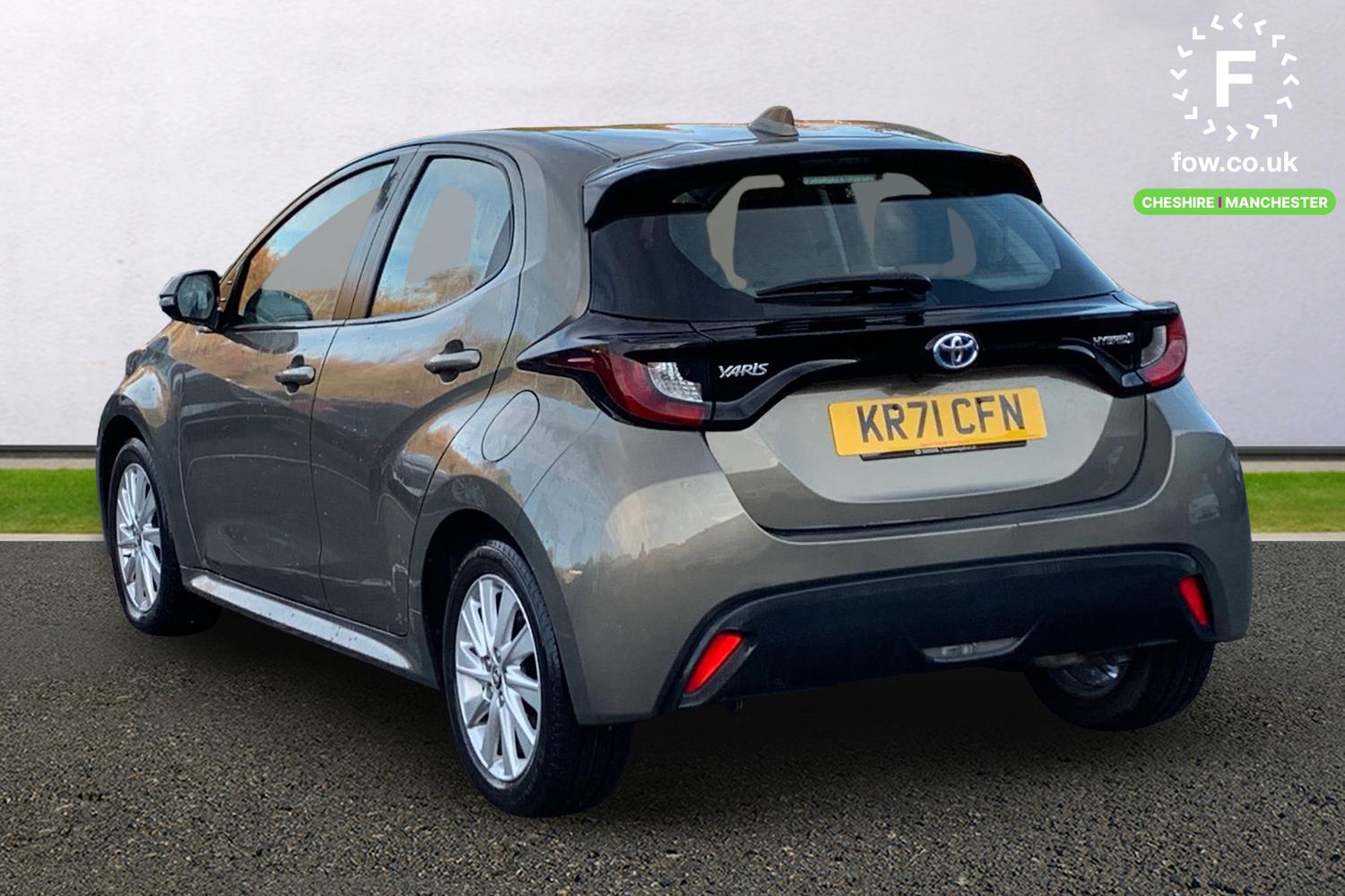 Used Toyota Yaris 2021 for sale - 76610973: Photo 2