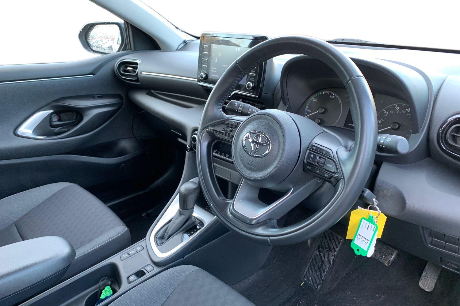 Used Toyota Yaris 2021 for sale - 76610973: Photo 3