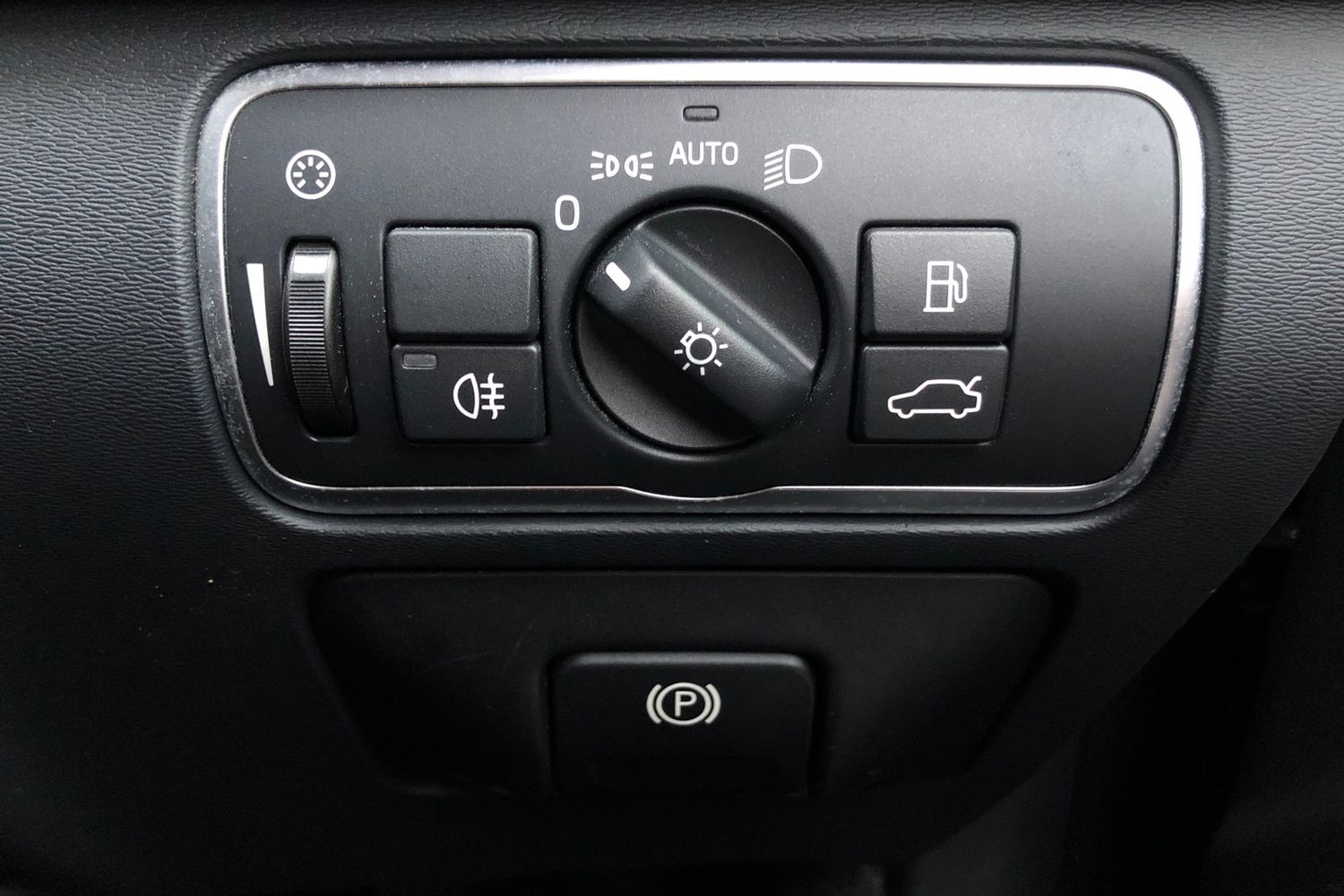 Used Volvo XC60 2017 for sale - 76662146: Photo 12