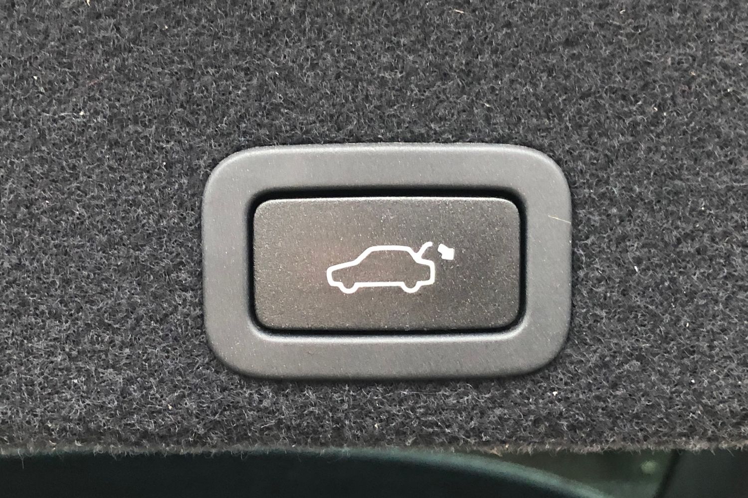 Used Volvo XC60 2017 for sale - 76662146: Photo 14