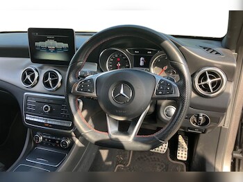 Used Mercedes-Benz GLA 2018 for sale - 75824830: Photo