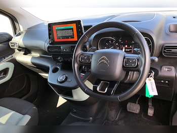 Used Citroen Berlingo 2020 for sale - 75690386: Photo