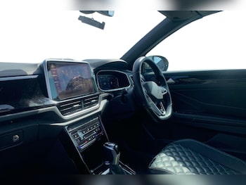 Used Volkswagen T-Roc 2023 for sale - 79494974: Photo