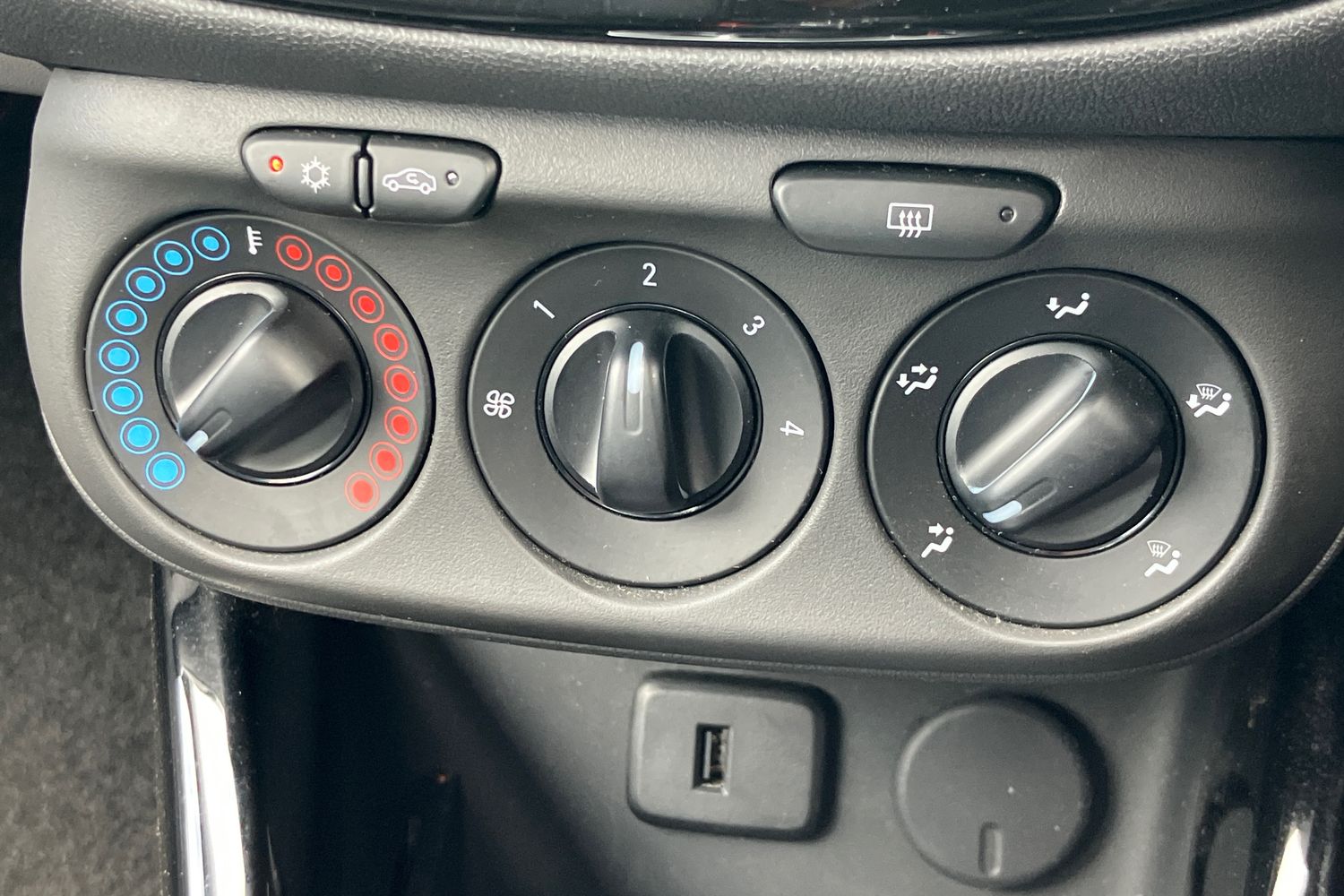 Used Vauxhall Corsa 2017 for sale - 76641770: Photo 10