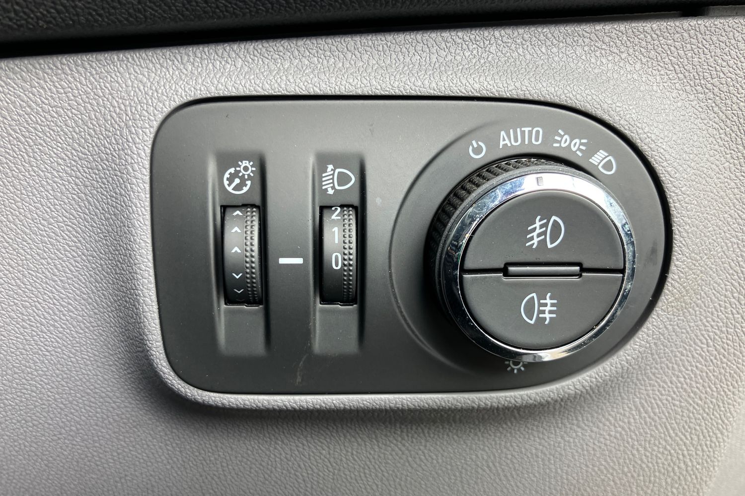 Used Vauxhall Corsa 2017 for sale - 76641770: Photo 17