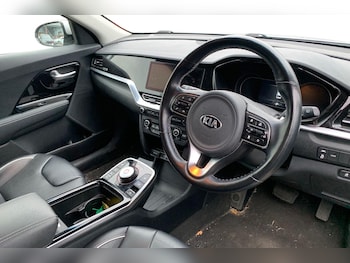 Used Kia Niro 2020 for sale - 77037350: Photo