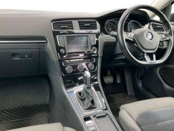 Used Volkswagen Golf 2016 for sale - 74085979: Photo