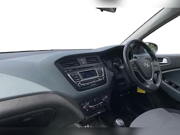 Used Hyundai i20 2016 for sale - 79450998: Photo
