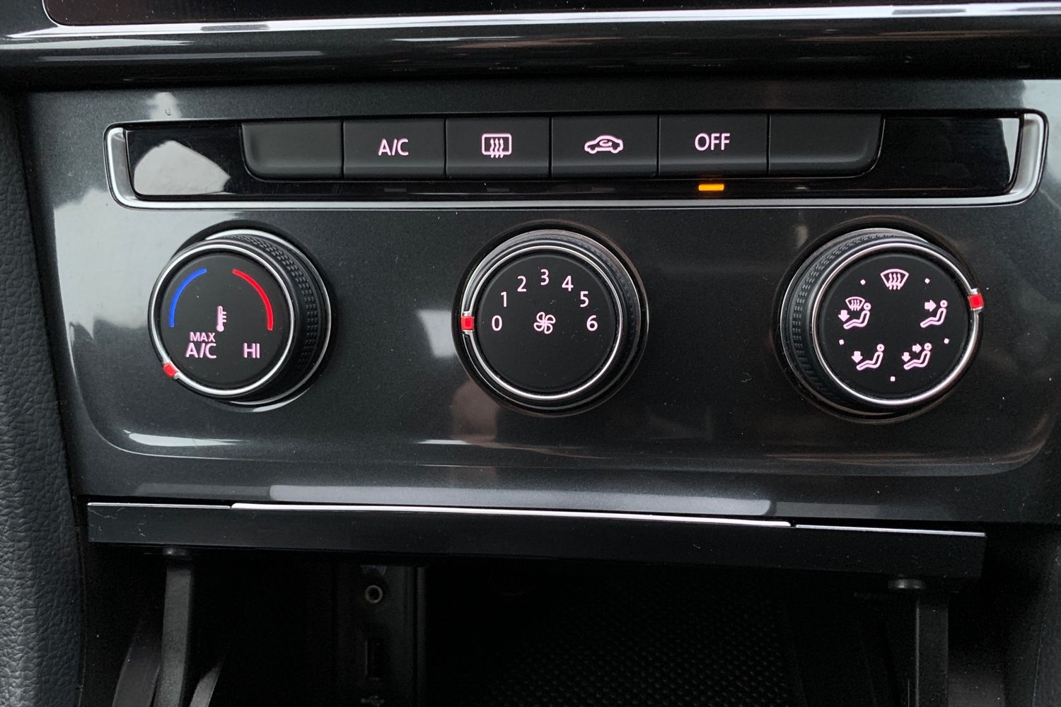 Used Volkswagen Golf 2017 for sale - 76604157: Photo 11