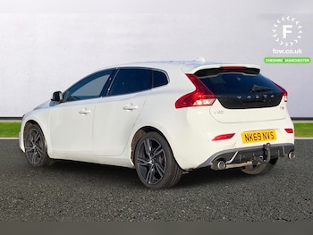 Used Volvo V40 2019 for sale - 76774549: Photo