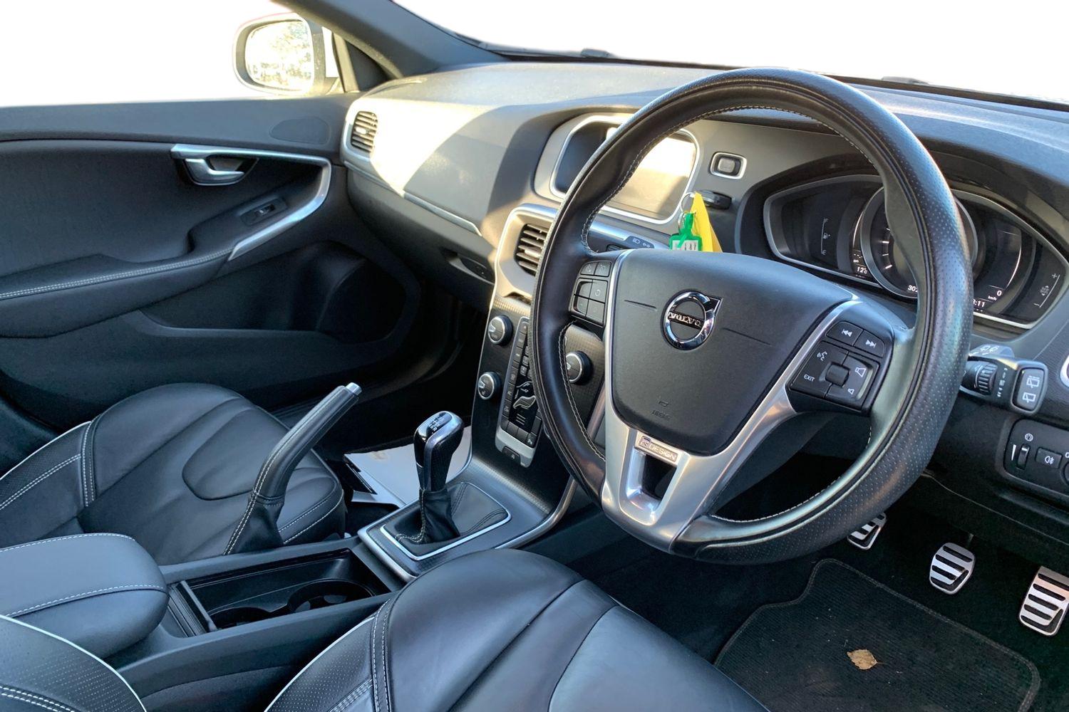 Used Volvo V40 2019 for sale - 76774549: Photo 3