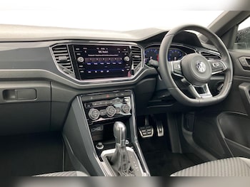 Used Volkswagen T-Roc 2021 for sale - 79104761: Photo
