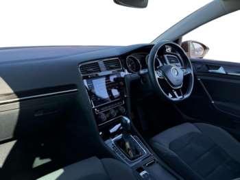 Used Volkswagen Golf 2019 for sale - 74664442: Photo