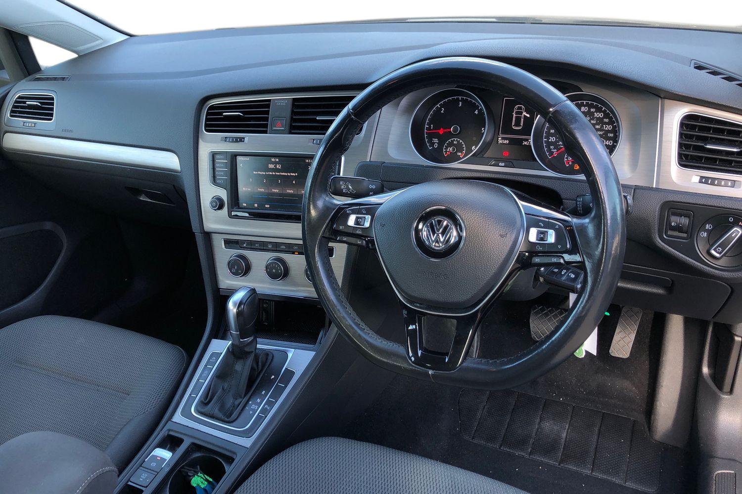 Used Volkswagen Golf 2016 for sale - 76065205: Photo 3