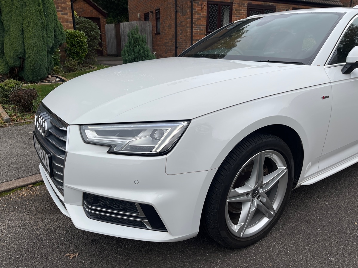 Used Audi A4 2018 for sale - 76515976: Photo 2