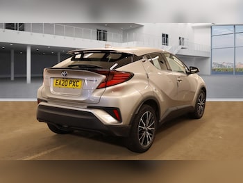 Used Toyota C-HR 2020 for sale - 75445673: Photo