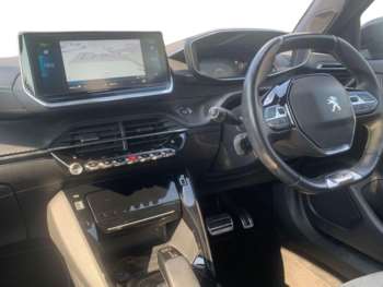 Used Peugeot 2008 2021 for sale - 74629105: Photo