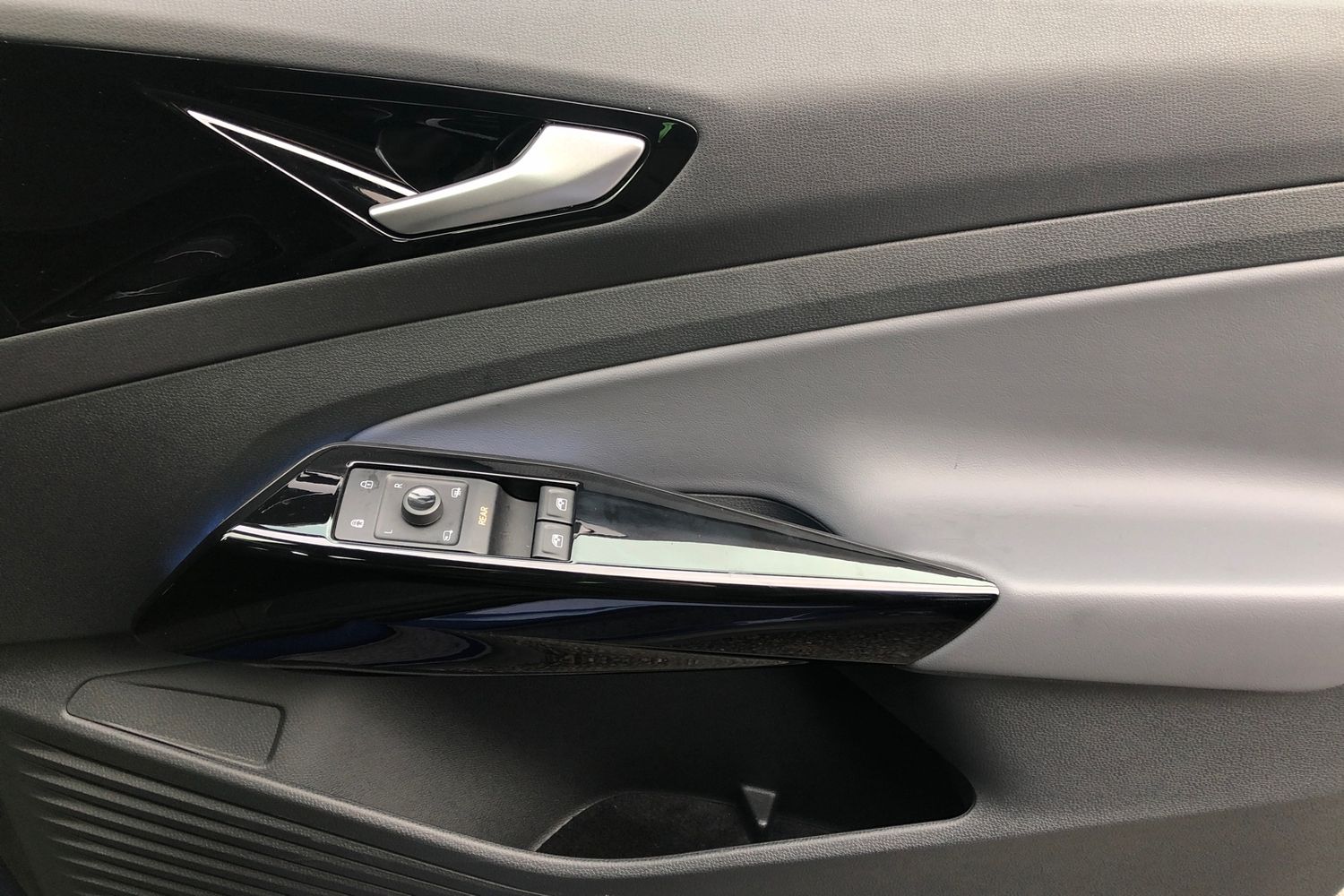 Used Volkswagen ID.4 2023 for sale - 76774533: Photo 19