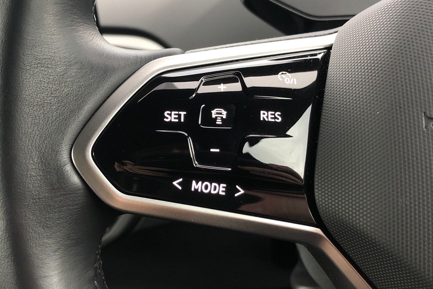 Used Volkswagen ID.4 2023 for sale - 76774533: Photo 6