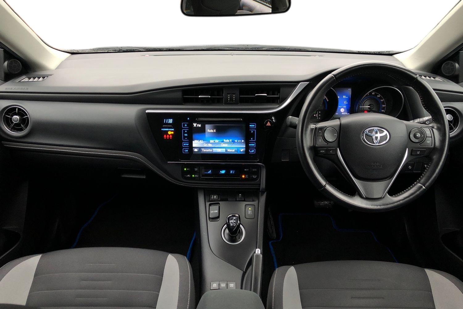 Used Toyota Auris 2017 for sale - 76746356: Photo 3