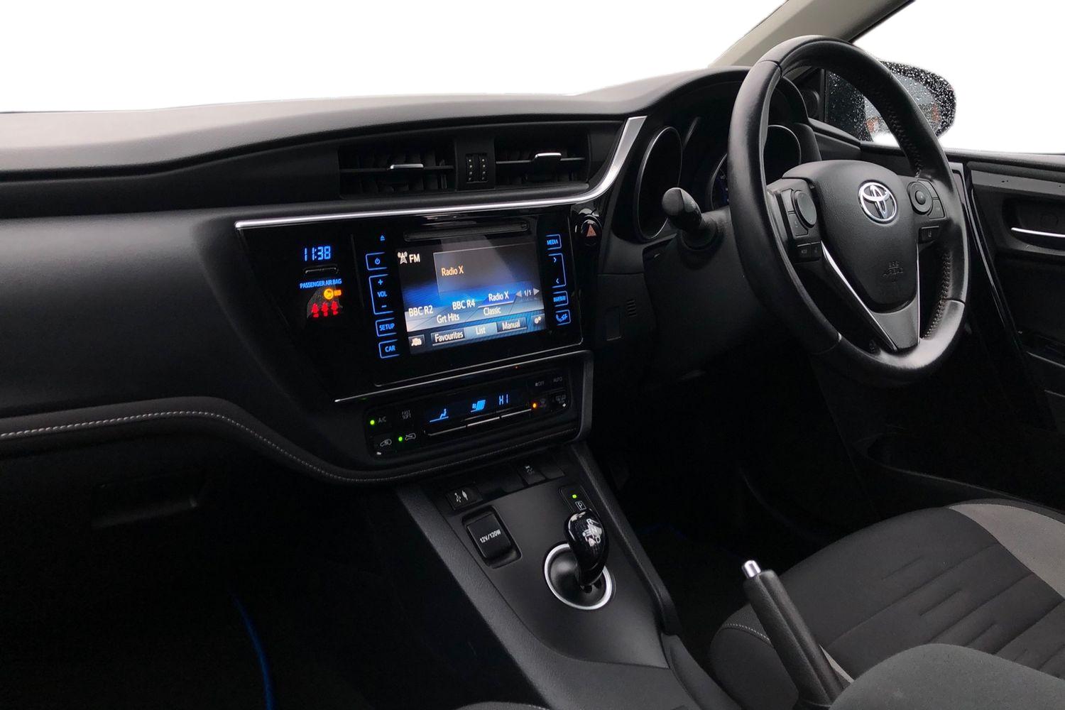 Used Toyota Auris 2017 for sale - 76746356: Photo 4