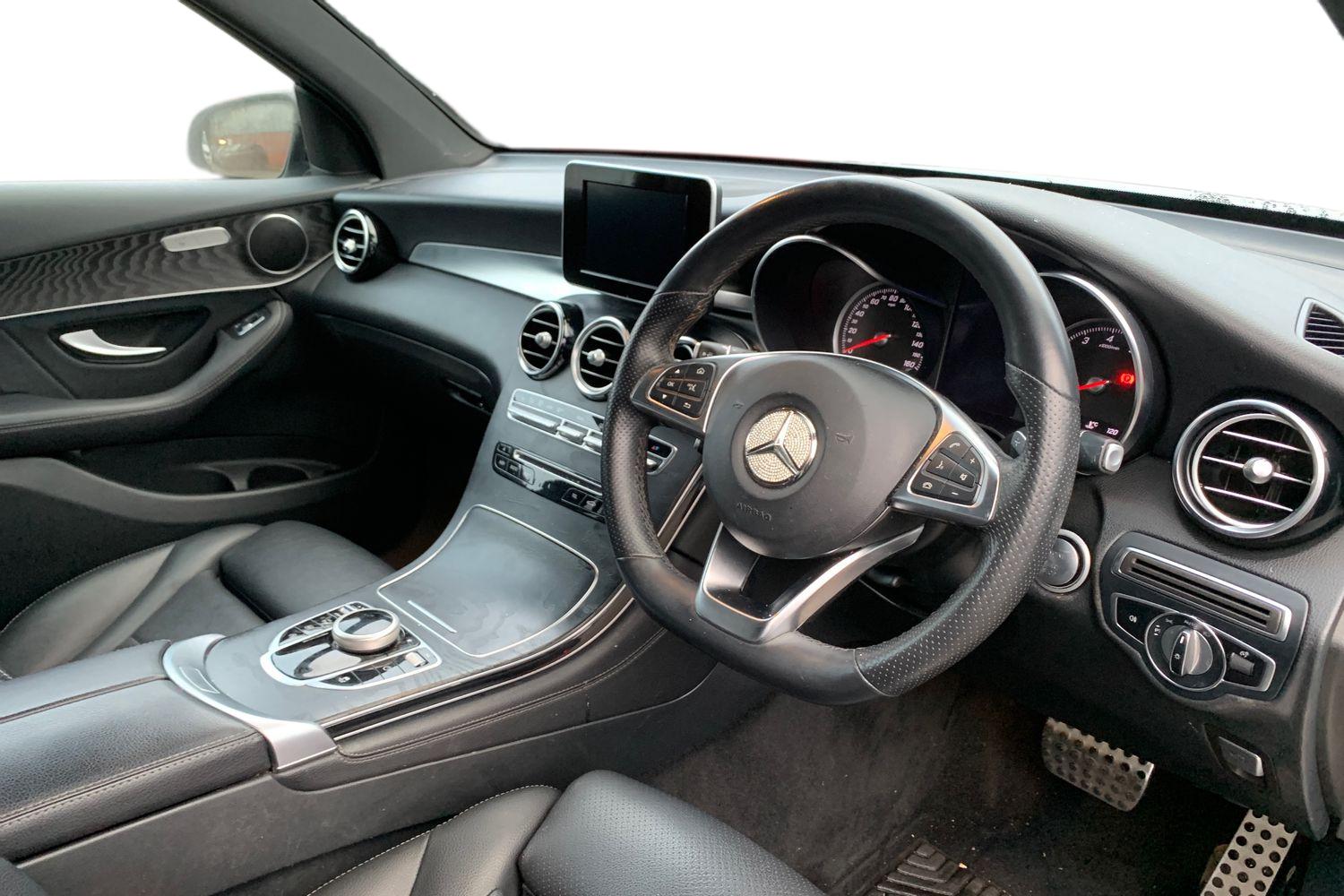 Used Mercedes-Benz GLC 2019 for sale - 76495068: Photo 3